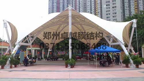 卓越廣場(chǎng)遮陽(yáng)膜結構案例