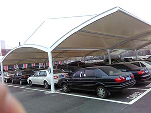 鋼<font color='red'>膜結構車(chē)棚</font>特點(diǎn)，怪不得越來(lái)越多人選擇！(圖文)