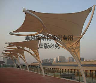 洛陽(yáng)泉舜購物中心樓頂景觀(guān)膜結構