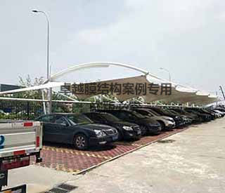 鄭州九龍鎮西工機電設備公司車(chē)棚