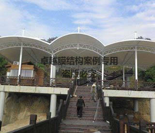 湖南郴州中心公園大門(mén)入口膜結構雨棚