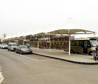 三門(mén)峽高鐵南站公交站臺膜結構遮陽(yáng)棚