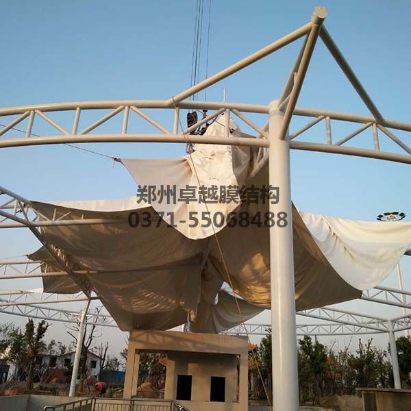 新鄭中興廣場(chǎng)膜結構景觀(guān)裝膜