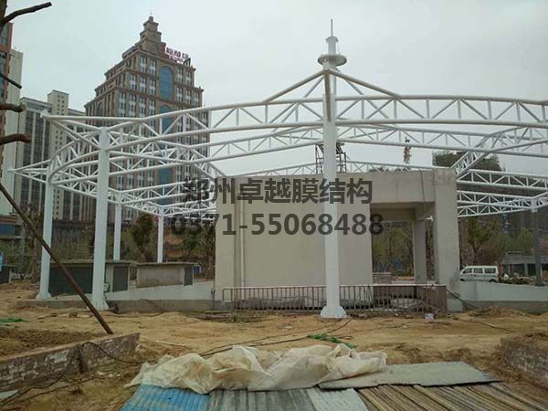 新鄭中興廣場(chǎng)膜結構景觀(guān)鋼結構完工