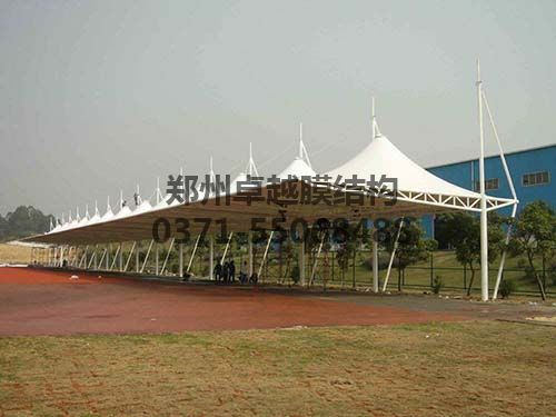 帽型膜結構車(chē)棚