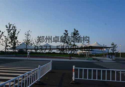 地下車(chē)庫出入口膜結構