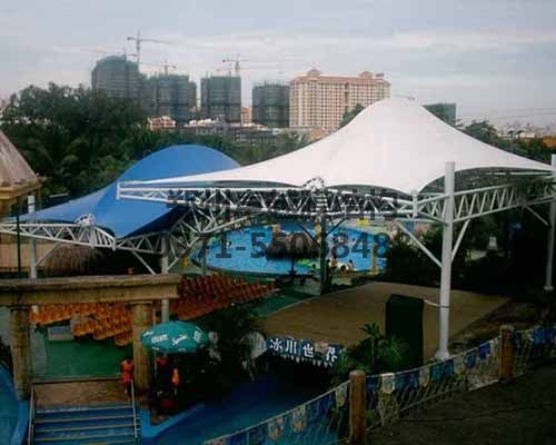 某游樂(lè )場(chǎng)游泳池膜結構遮陽(yáng)棚