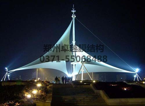 某公園膜結構景觀(guān)飛燕夜間效果