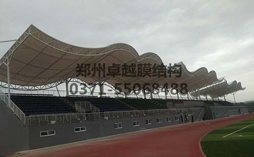卓越剛剛完工的三門(mén)峽社會(huì )學(xué)院膜結構體育看臺