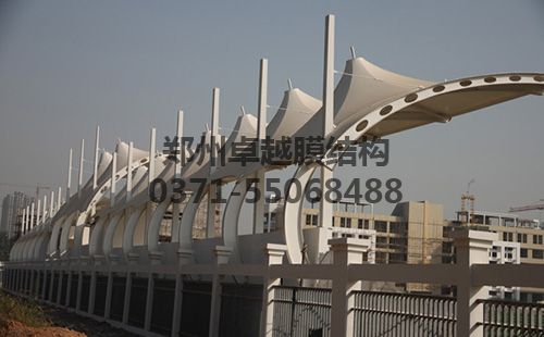洛陽(yáng)伊濱一高膜結構體育場(chǎng)看臺