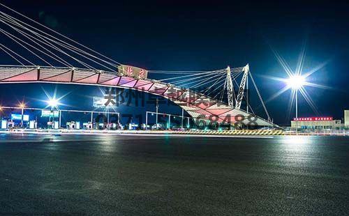 很好的都機場(chǎng)T3航站樓南線(xiàn)收費站