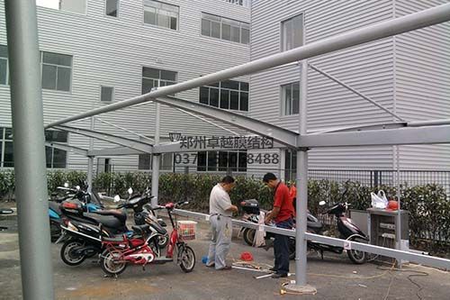 對膜結構車(chē)棚鋼結構進(jìn)行加固