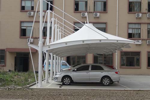 許昌龍生源公司膜結構車(chē)棚