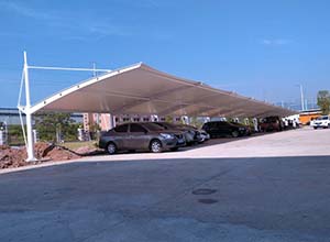 南陽(yáng)<font color='red'>膜結構車(chē)棚</font>【廠(chǎng)家直銷(xiāo)】南陽(yáng)膜結構停車(chē)棚,張拉膜車(chē)棚