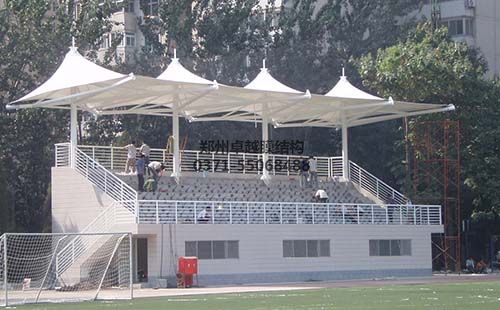 北京第十八中學(xué)領(lǐng)操臺膜結構遮陽(yáng)棚