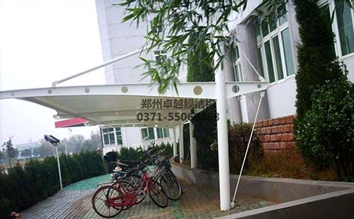 某小區電動(dòng)自行車(chē)充電樁膜結構雨棚