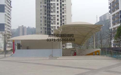 某小區的地下車(chē)庫出入口膜結構