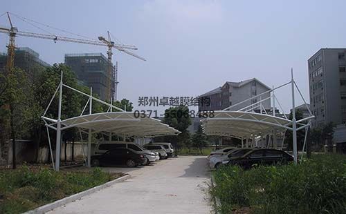 臨汾冶金花園膜結構車(chē)棚