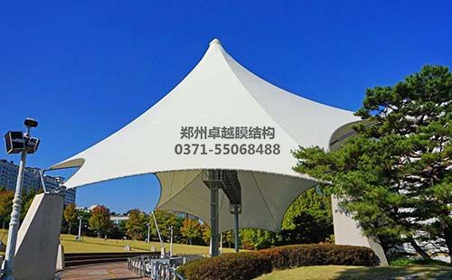 膜結構對風(fēng)荷載較為敏感