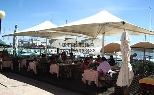 商業(yè)街膜結構遮陽(yáng)傘