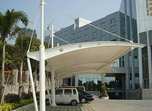 <font color='red'>膜結構車(chē)棚</font>常見(jiàn)的4種造型及其特點(diǎn)