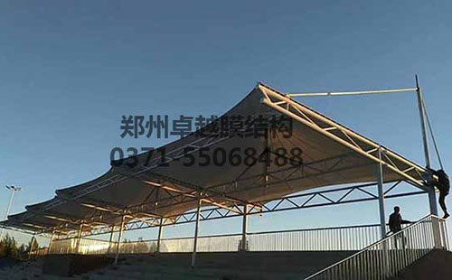 張家口張北高中操場(chǎng)膜結構看臺