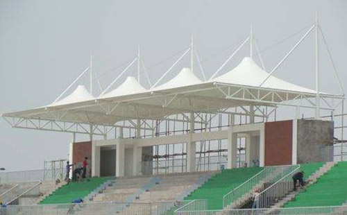 鄭州澍青醫學(xué)高等專(zhuān)科學(xué)校膜結構看臺