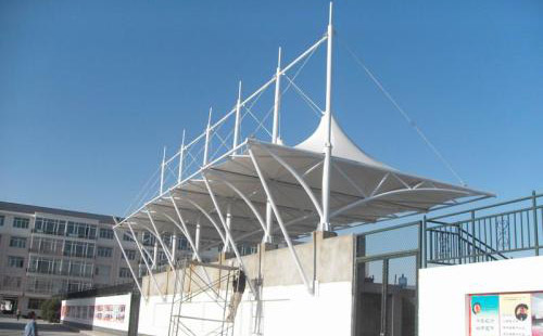 洛陽(yáng)科技職業(yè)學(xué)院膜結構看臺