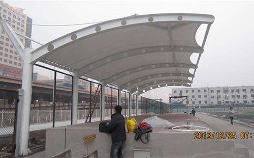 伊川縣文正中學(xué)膜結構看臺