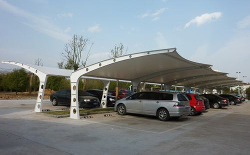 天方藥業(yè)膜結構車(chē)棚