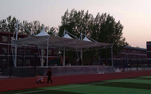 龍湖小學(xué)膜結構看臺