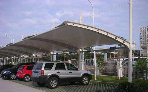 許昌宏安實(shí)業(yè)集團總部停車(chē)棚