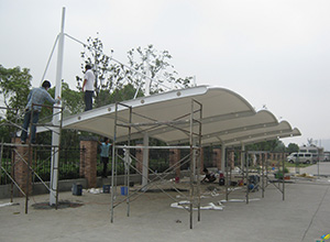 商丘<font color='red'>膜結構車(chē)棚</font>【商丘交運集團等】施工案例