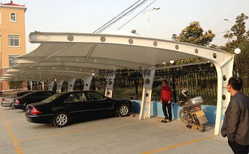 長(cháng)治胖妞食品公司車(chē)棚