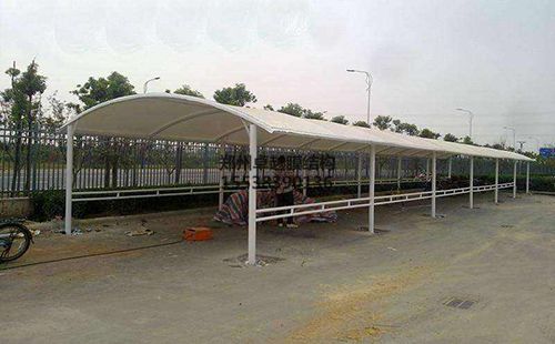 秦皇島渤海中學(xué)膜結構自行車(chē)棚