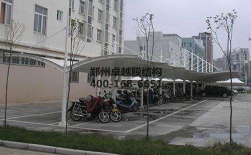 丹東<font color='red'>膜結構車(chē)棚</font>【中訊科技等】施工案例