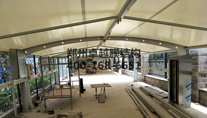 鄭州宇通雙中心膜結構自行車(chē)棚