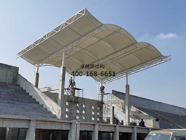 周口盛和小學(xué)<font color='red'>膜結構看臺</font>/頂棚工程動(dòng)態(tài)