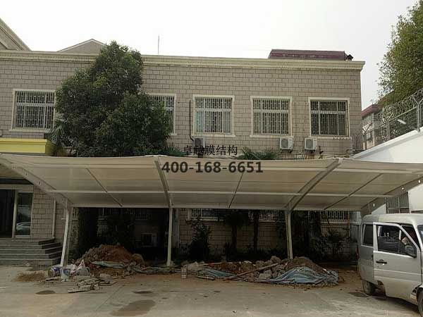 鄭州市景明街看守所膜結構罩棚/車(chē)棚