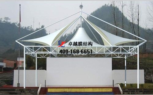 濮陽(yáng)<font color='red'>膜結構看臺</font>/主席臺【濮陽(yáng)技師學(xué)院等】設計施工案例