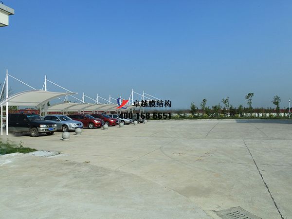   金昌<font color='red'>膜結構車(chē)棚</font>【金昌集團有限公司-停車(chē)棚】設計施工案例