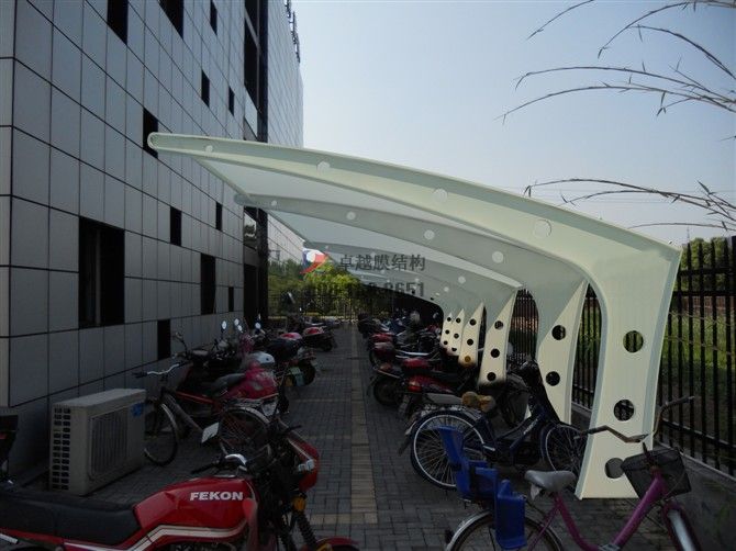 通遼<font color='red'>膜結構車(chē)棚</font>【通遼市宏源硅砂有限公司等】設計施工案例