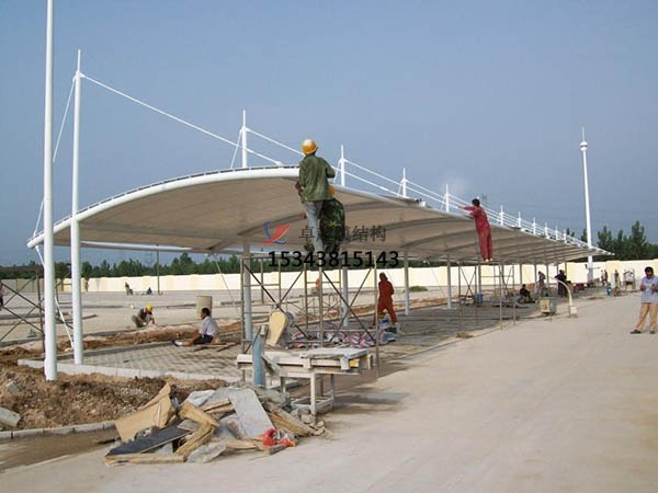 貴州<font color='red'>膜結構車(chē)棚</font>【設計施工】