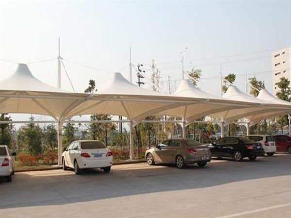 淳化膜結構停車(chē)棚【生產(chǎn)銷(xiāo)售】遮陽(yáng)棚雨棚