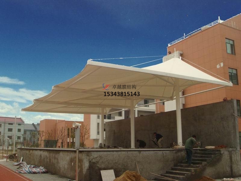 南樂(lè )縣<font color='red'>膜結構看臺</font>雨篷/主席臺/舞臺安裝專(zhuān)業(yè)生產(chǎn)廠(chǎng)家
