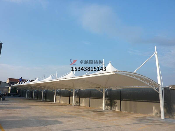 為什么<font color='red'>膜結構車(chē)棚</font>需拼接