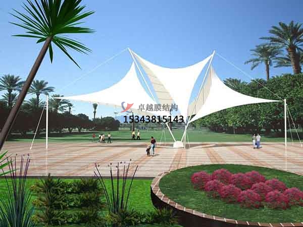 信陽(yáng)商業(yè)廣場(chǎng)<font color='red'>張拉膜結構</font>景觀(guān)棚/雨棚設計搭建