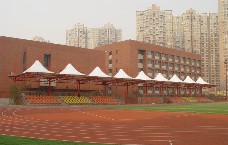 體育場(chǎng)膜結構看臺施工