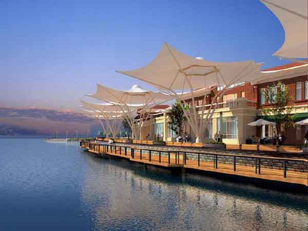 景觀(guān)<font color='red'>張拉膜結構</font>的優(yōu)勢：創(chuàng  )造美麗與功能的完美結合