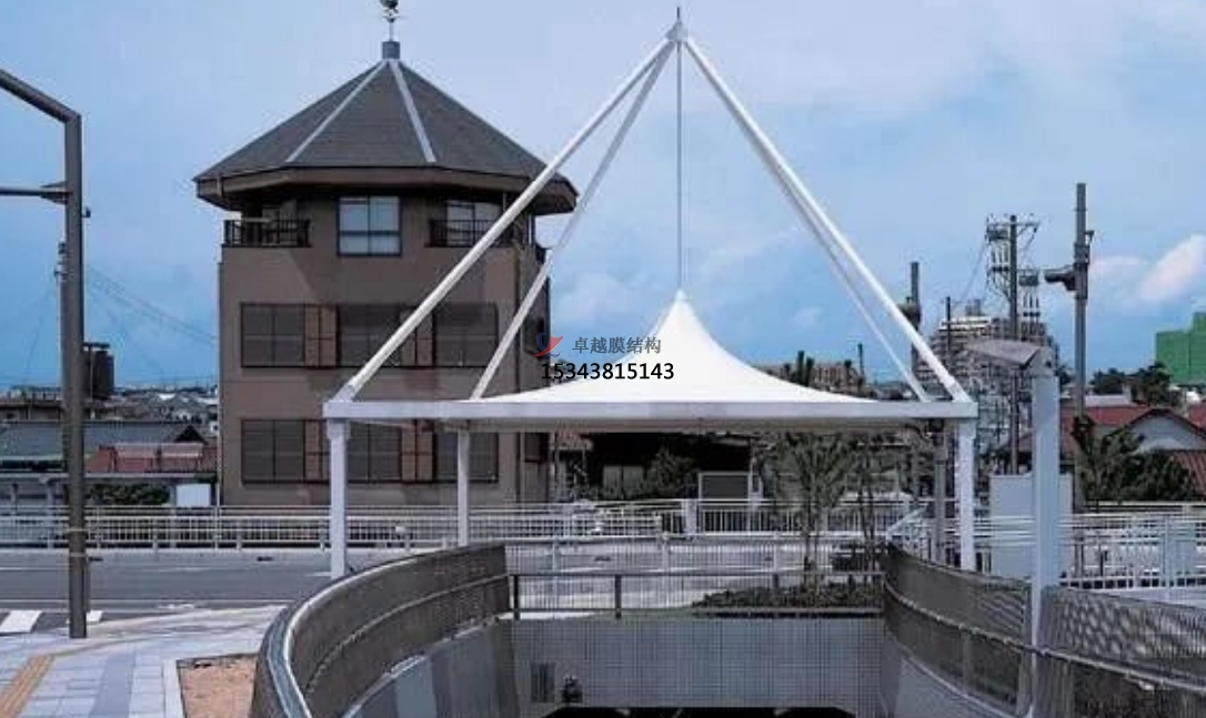 肇慶地下車(chē)庫出入口雨棚——肇慶<font color='red'>膜結構公司</font>專(zhuān)業(yè)廠(chǎng)家